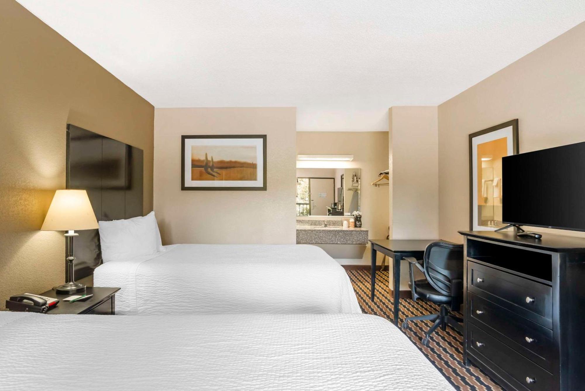 Quality Inn Near Speedway Wilkesboro Eksteriør billede