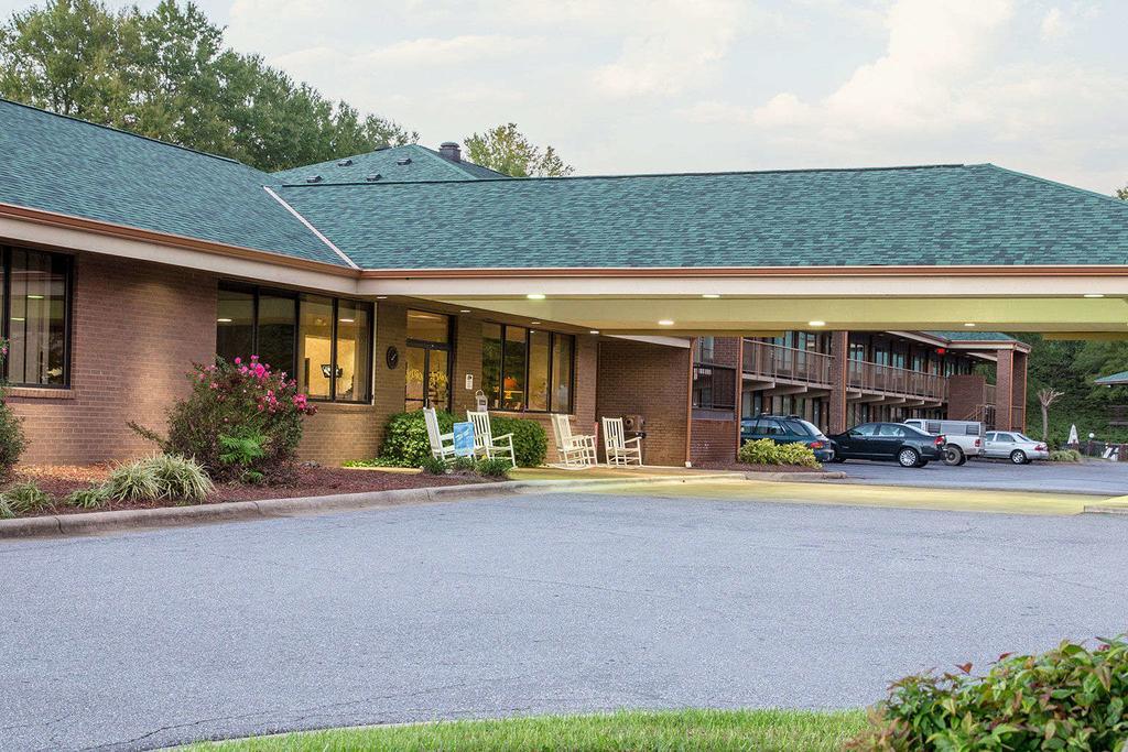 Quality Inn Near Speedway Wilkesboro Eksteriør billede